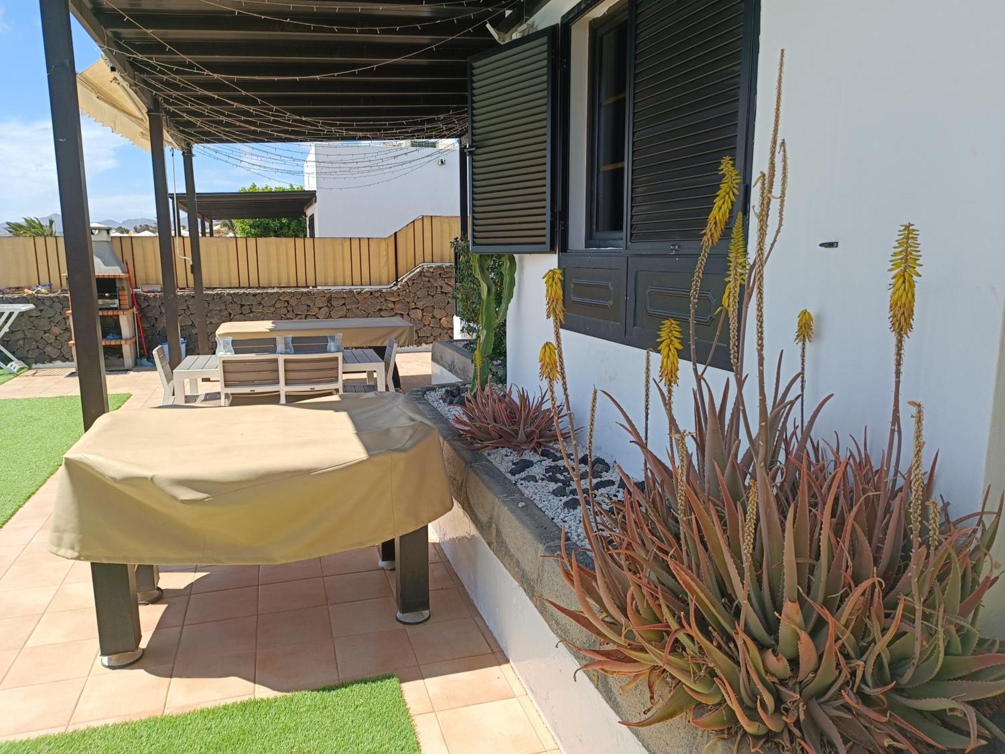 Villa Juanita, Puerto Del Carmen, Lanzarote Tias Bagian luar foto